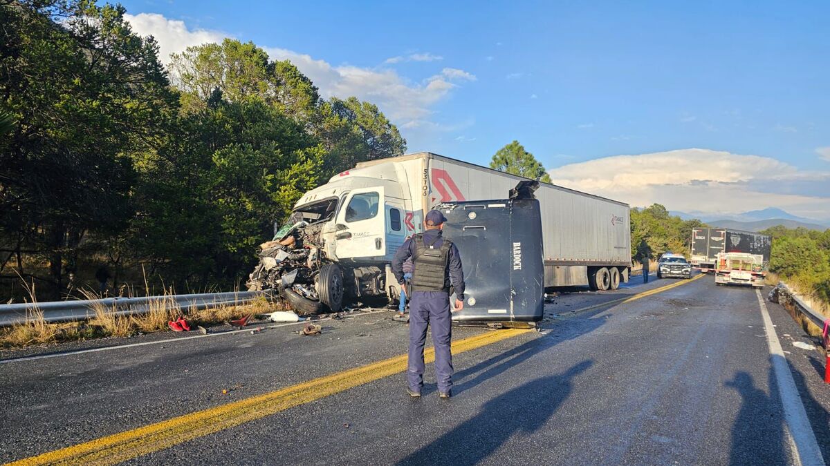 Choque en carretera 57 dejó lesionados y caos vial; autoridades investigan causas del accidente en Saltillo.