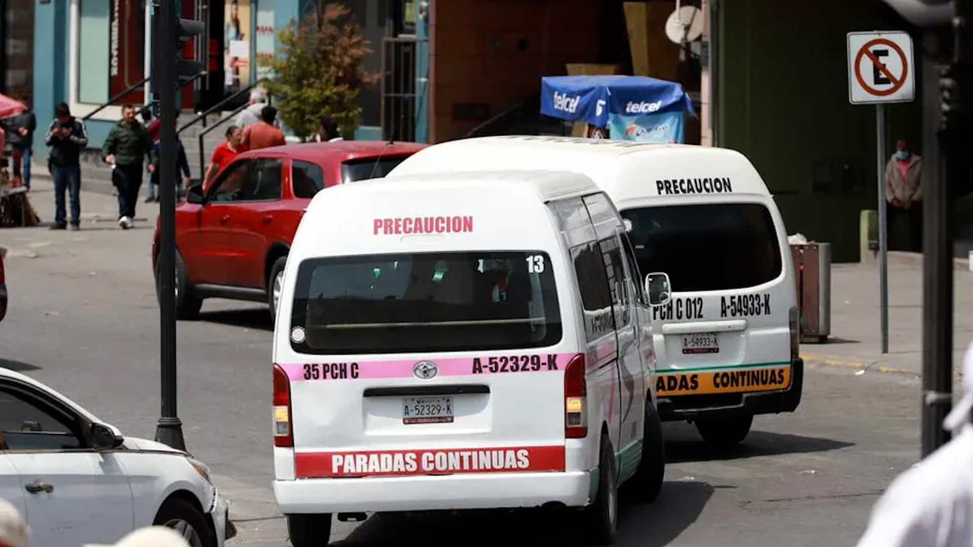 En los más de tres meses que lleva la reconstrucción del Periférico Norte miles de usuarios han puesto en riesgo su vida.