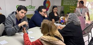 Alumnos del Tec y adultos mayores