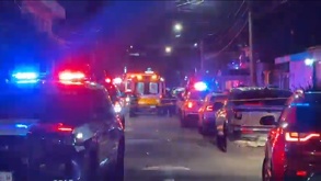 patrullas en una calle donde ocurrió una balacera en puebla