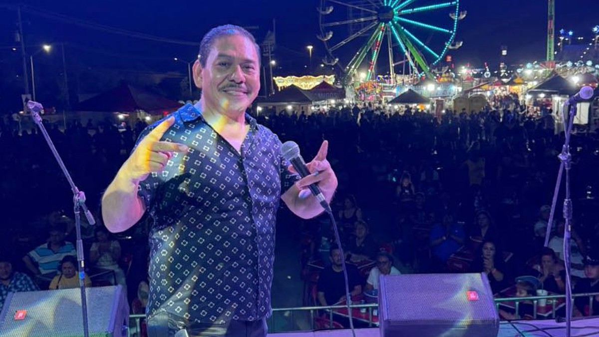 Paco Silva en escenario.