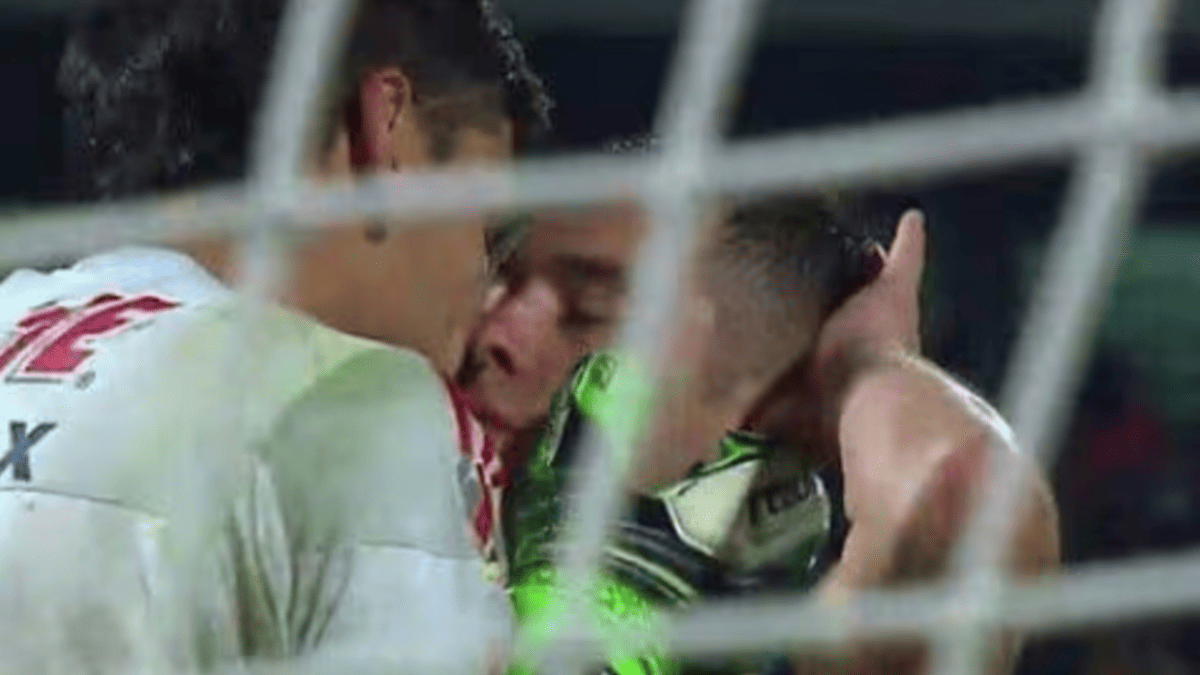 Nahuel Guzman e Israel 'El piloto' Jimenez se robaron los reflectores tras tanda de penales que los corono campeones en el Apertura 2015