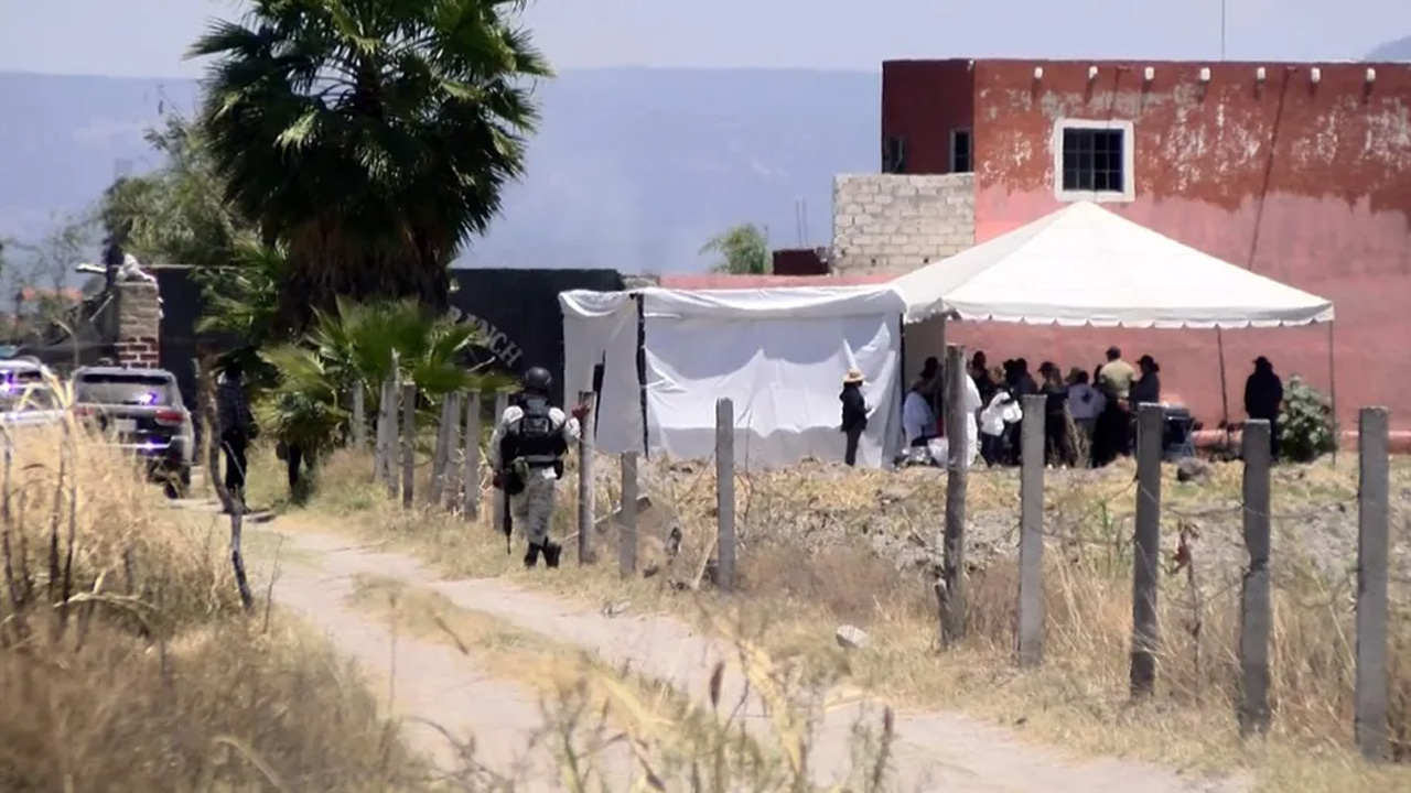 La FGR informó a colectivos de búsqueda sobre los avances en el Rancho Izaguirre en Teuchitlán, Jalisco.