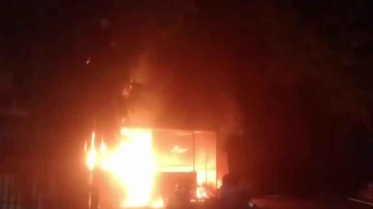 Un incendio se registró en una empresa de impresión de artículos publicitarios en la colonia Nueva Industrial Vallejo.
