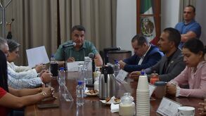 Miguel de la Rosa de Morena dirigió la mesa de dialogo
