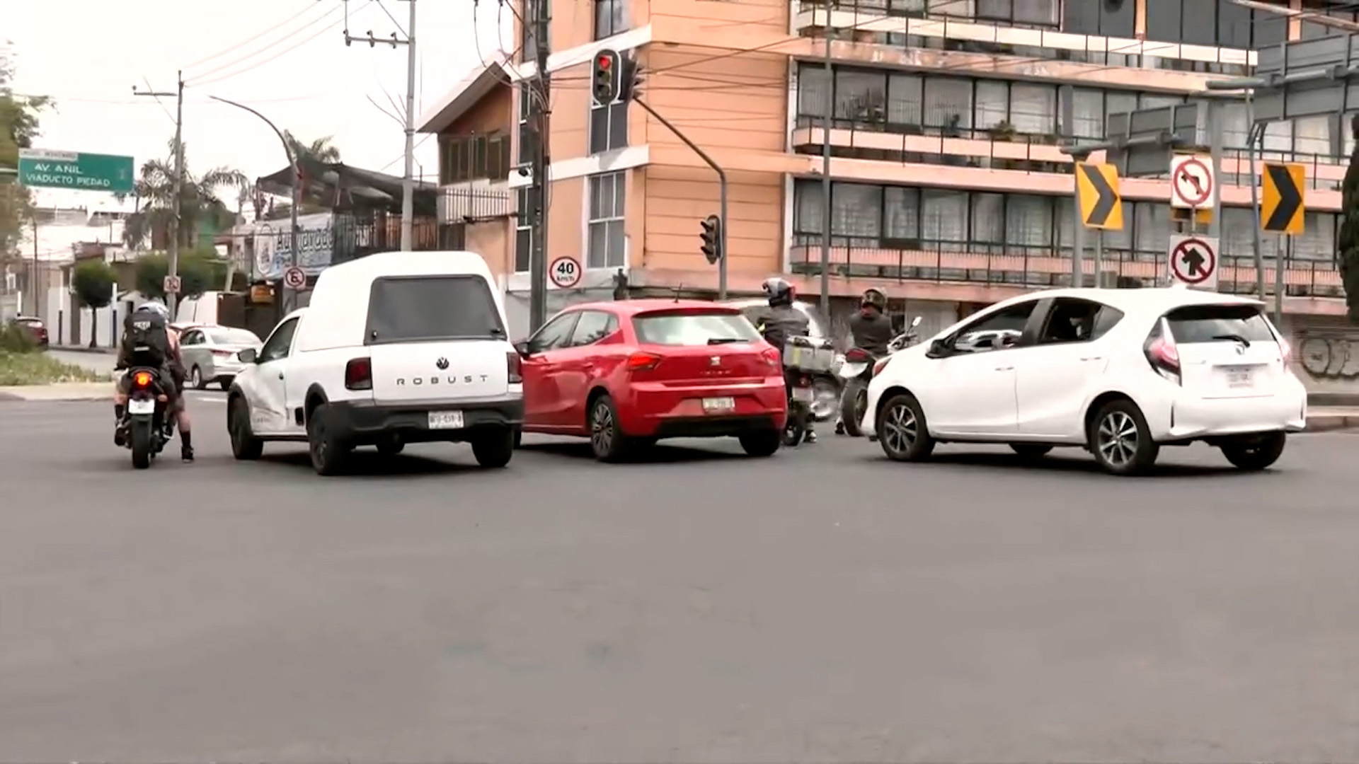 ¿Cuáles son las intersecciones con más choques en la CdMx? Reportamos desde el cruce más letal de Venustiano Carranza donde la ley vial no existe.