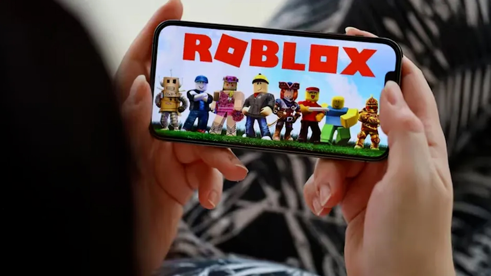 La compañía anunció que para menores de edad se establecerán dos categorías de acuerdo a la edad de los usuarios.