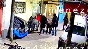 Hombres golpean y matan a don Antonio en la alcaldía Álvaro Obregón.