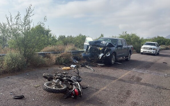 Choque de camioneta de El Bronco en Ramos Arizpe