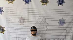 Detienen a un hombre en Saltillo por presuntos robos con arma blanca en una gasolinera y un motel; así ocurrieron los hechos.