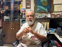 Gerardo Valdez en su estudio en Monterrey.