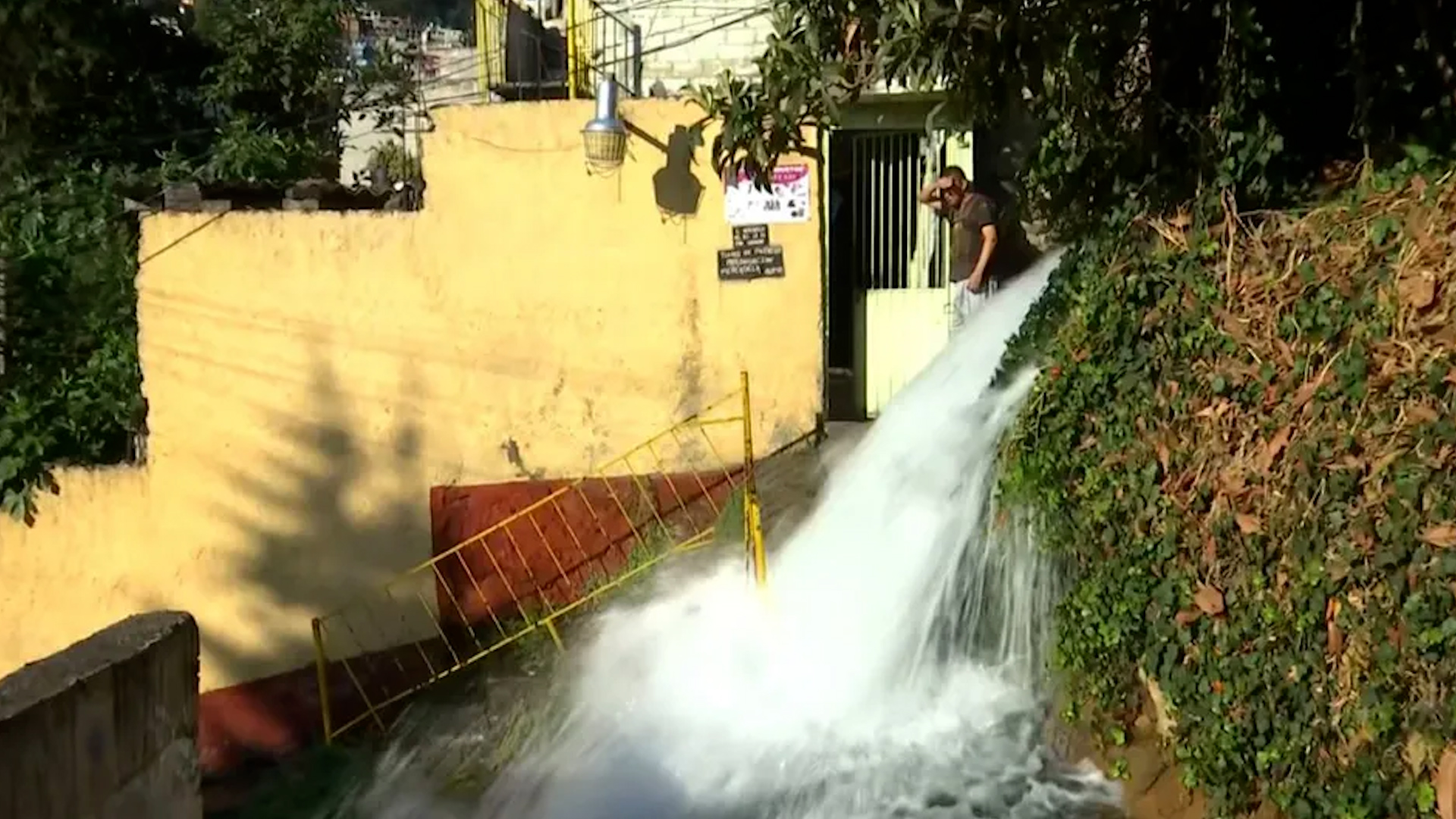 Los hechos ocurridos durante la madrugada del martes 14 del mes en curso causaron perdidas en viviendas.