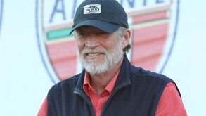 Alejandro Burillo Azcárraga con la indumentaria del Atlante.