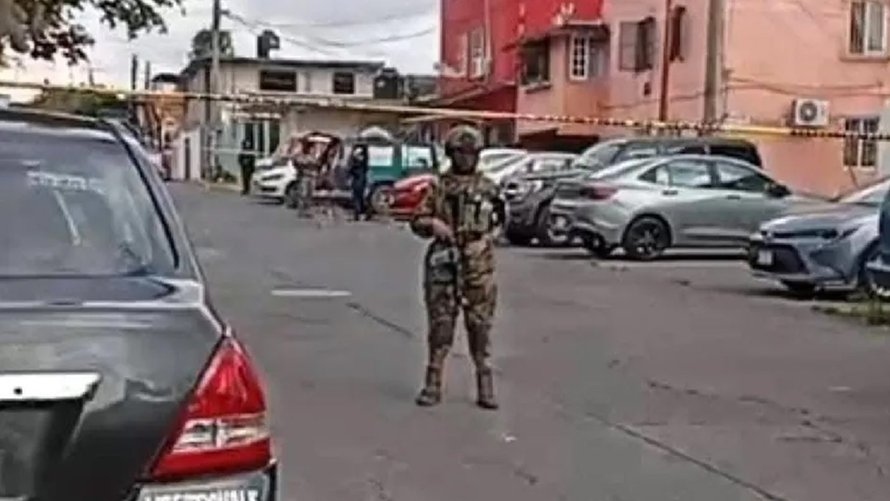 Un ataque armado en Tuxpan, Veracruz, dejó un hombre muerto y dos menores heridos tras una agresión frente a escuelas.