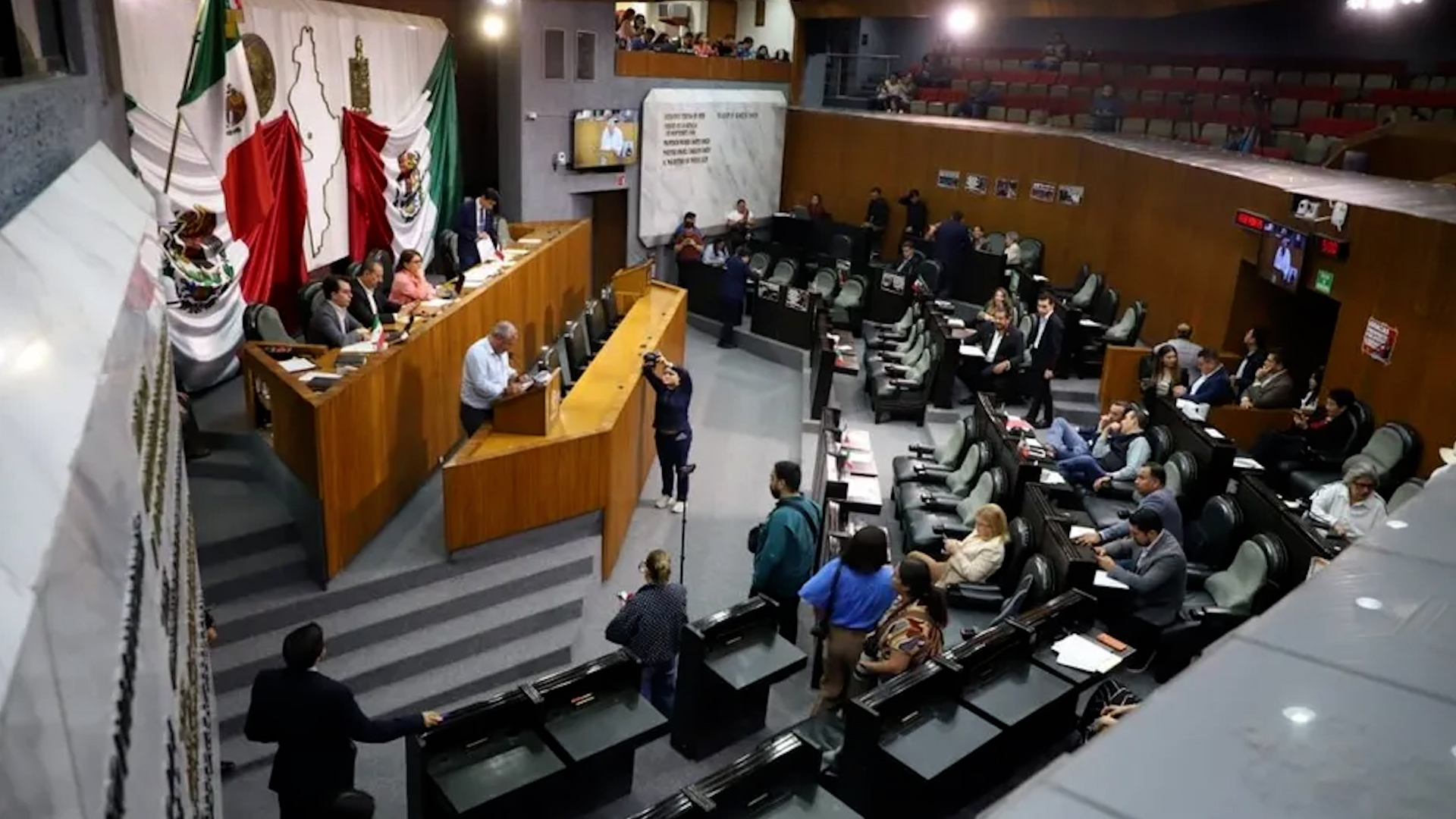 Bancadas del PRI, PAN, MC, Morena y PT logran consenso para modernizar las sesiones del Congreso local con votaciones electrónicas y nuevas reglas de debate.