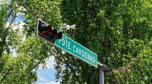 Semáforos peatonales en Saltillo activan alto total según número de personas en cruces clave.