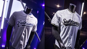 Nuevas jerseys de Sultanes de Monterrey en el Walmart Park.