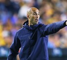 Guido Pizarro dirigiendo con Tigres
