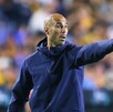 Guido Pizarro dirigiendo con Tigres