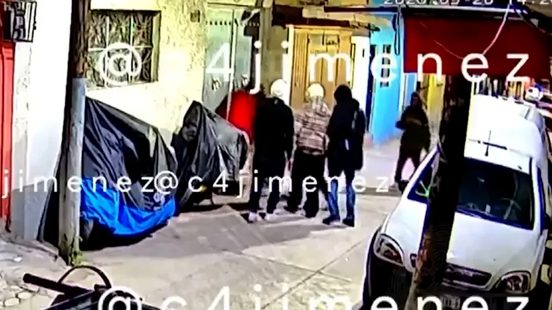 Al menos cinco sujetos, presuntamente bajo los influjos de sustancias, estarían involucrados con los hechos.