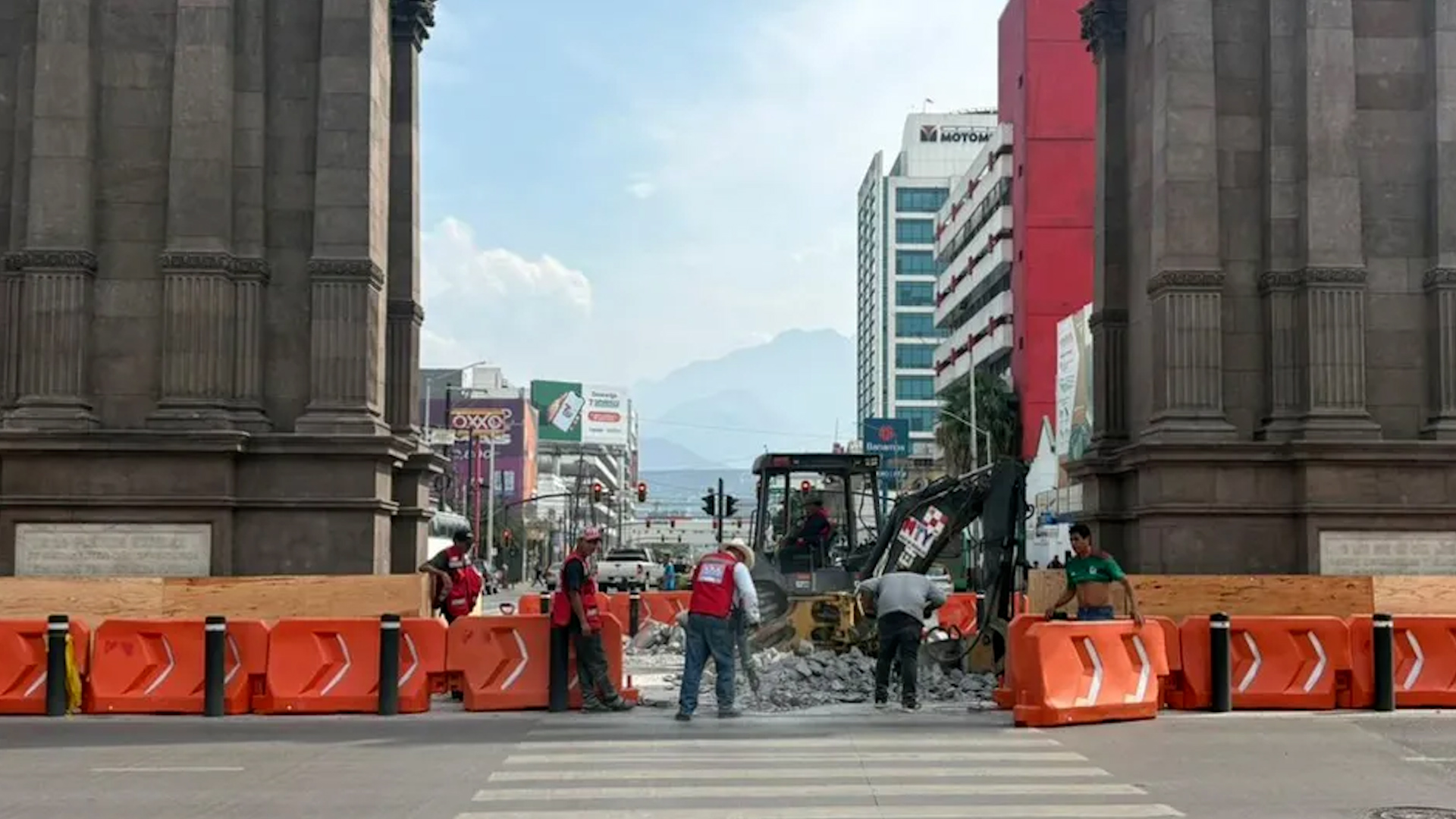 Programa conducido por Yari Martínez y Sandra Sandoval, viernes 17 de abril 2026.