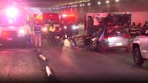 Choque entre auto y camioneta en Eje Central Lázaro Cárdenas.