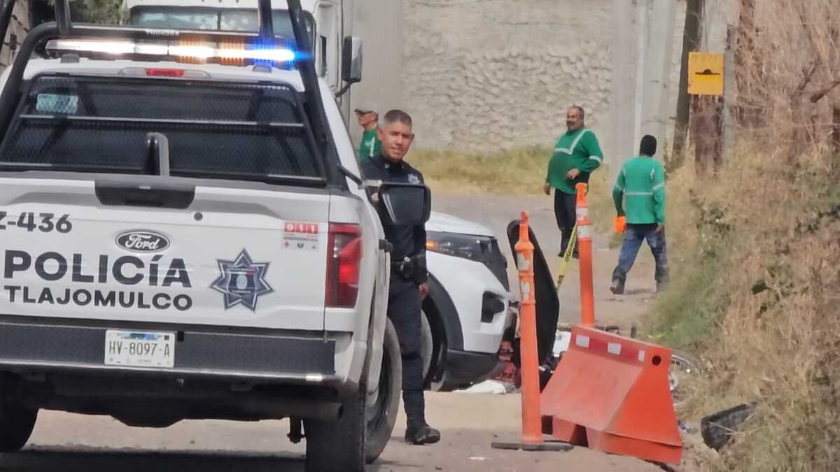 Motocicleta arroyada