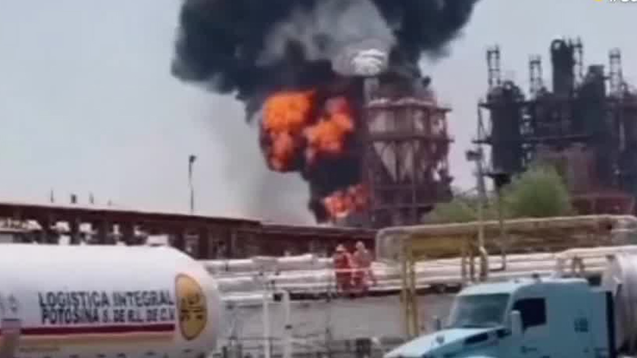 Pemex negó un incendio en la refinería de Tula y aclaró que solo se trató de un incidente menor con humo.