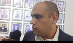 foto de entrevista con autoridad para Telediario.
