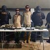 Fuerza Civil y fuerzas federales capturaron a dos hombres armados en la carretera Monterrey-Reynosa.