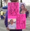 Amigos y familia de Karen Mariel manifestándose en CdMx por su feminicidio