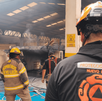 Un incendio en la empresa Kayak Packaging en Escobedo dejó cuatro intoxicados y obligó a evacuar a 188 empleados.