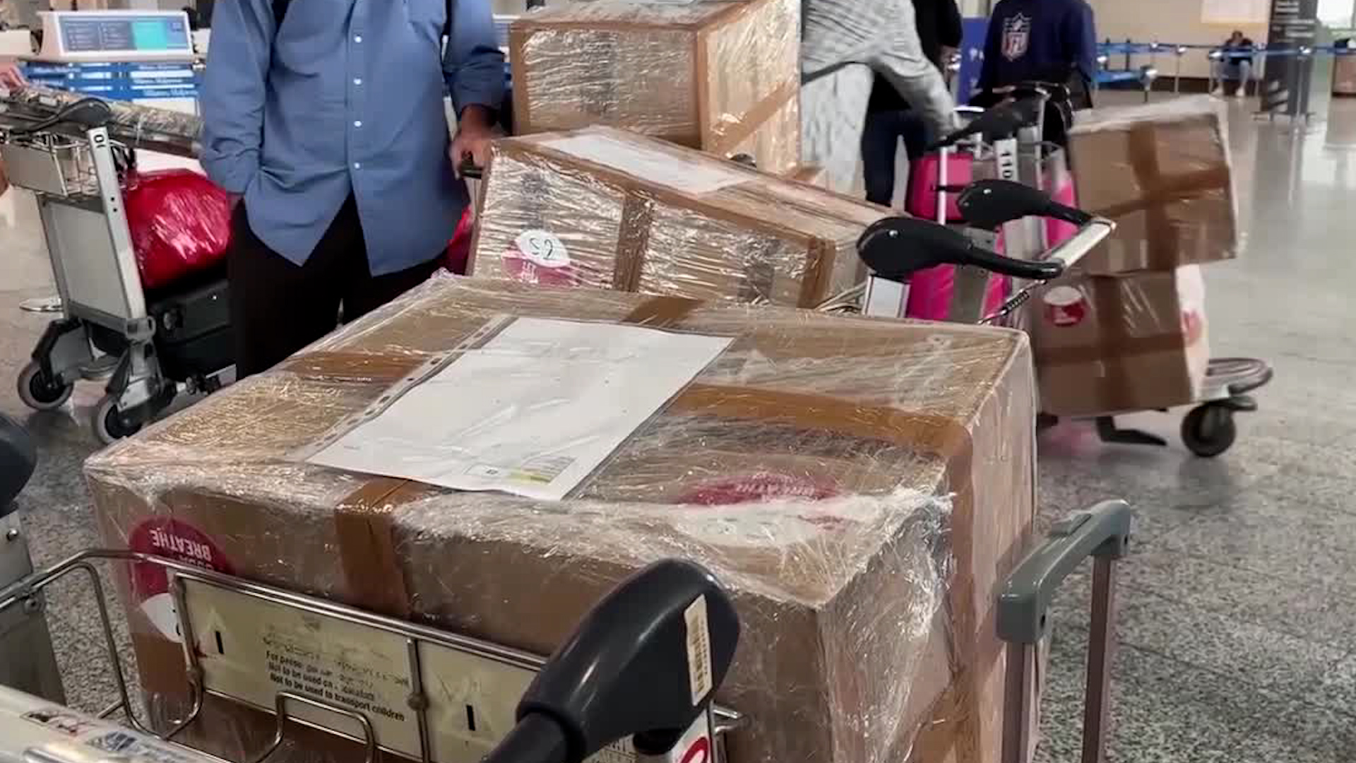 El convoy Nuestra América es una misión internacional, por aire y mar, que busca entregar más de 50 toneladas de ayuda a la isla.