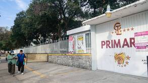 fachada de la entrada de la escuela cehnch puebla