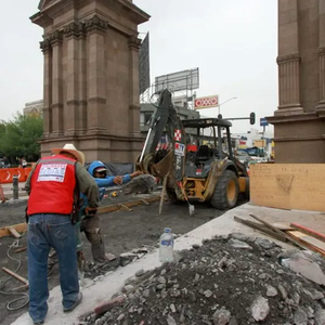 Dirección de Arquitectura y Conservación del Patrimonio pidió al alcalde de Monterrey notificar sobre adecuaciones en el Arco de la Independencia.