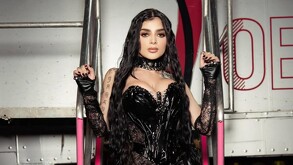 Karely Ruiz peleara contra Kim Shantal en Supernova Génesis 2026.