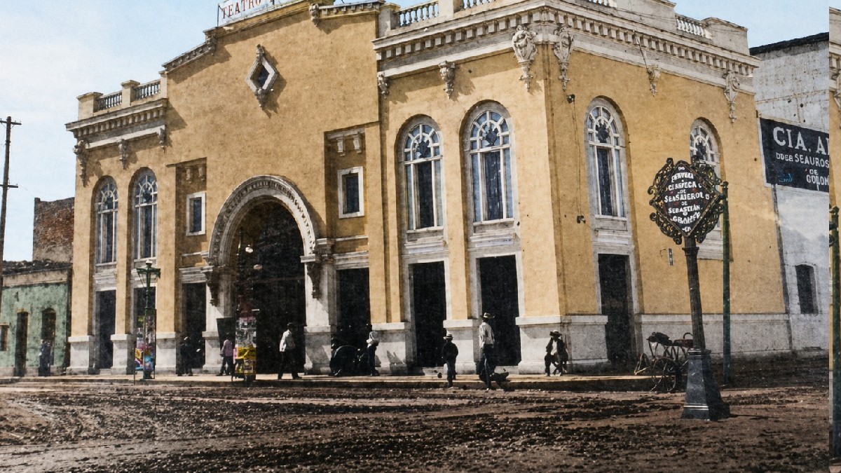 Instalación del antiguo Teatro Princesa en color amarillo