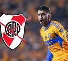 Ángel Correa jugando un partido con Club Tigres.