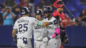 Sultanes en el juego 2 de la serie ante Durango.