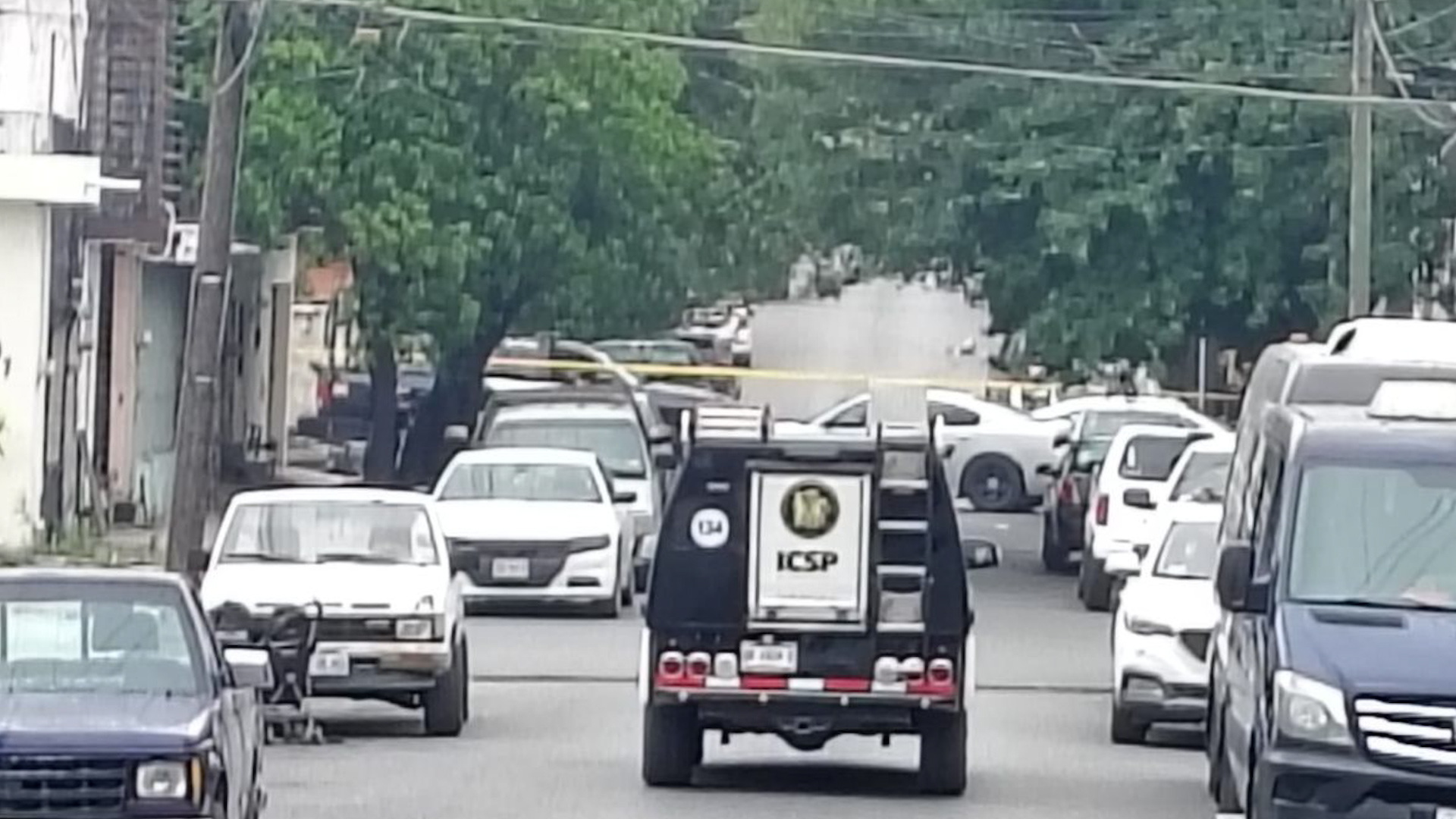 La Fiscalía de Nuevo León realiza un cateo en la colonia Terminal de Monterrey hoy por una mujer desaparecida. Sigue los detalles del operativo.