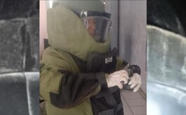 Experto de Tedax con granada