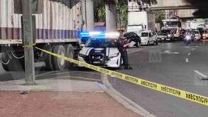 Tráiler con basura que atropelló a vendedor de dulces en Benito Juárez