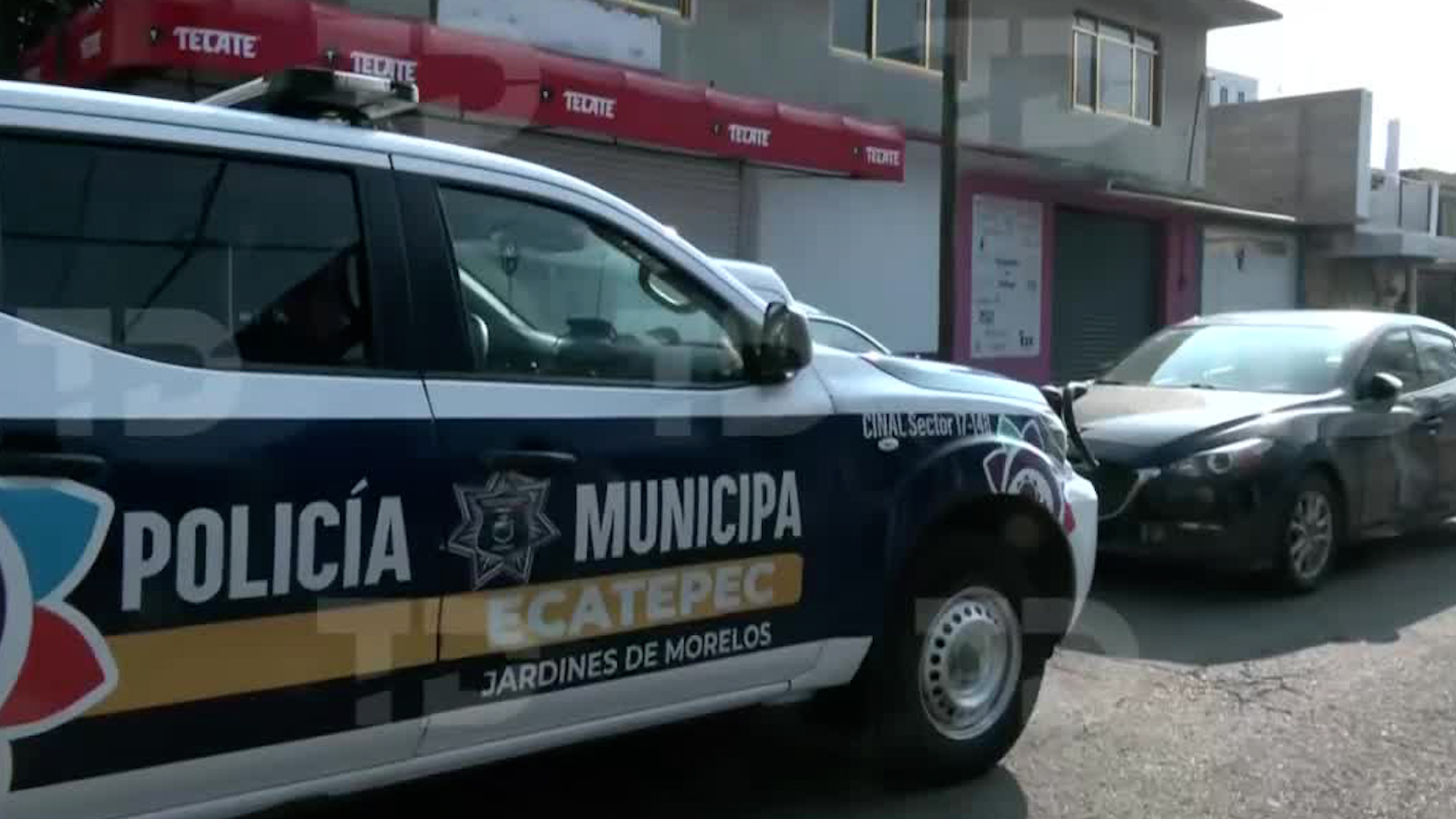 Policía municipal y vecinos auxiliaron a las personas involucradas. Los hechos ocurrieron en la colonia Jardines de Morelos.