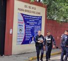 Operativo policiaco en secundaria por alumno con arma blanca