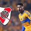 Ángel Correa jugando un partido con Club Tigres.