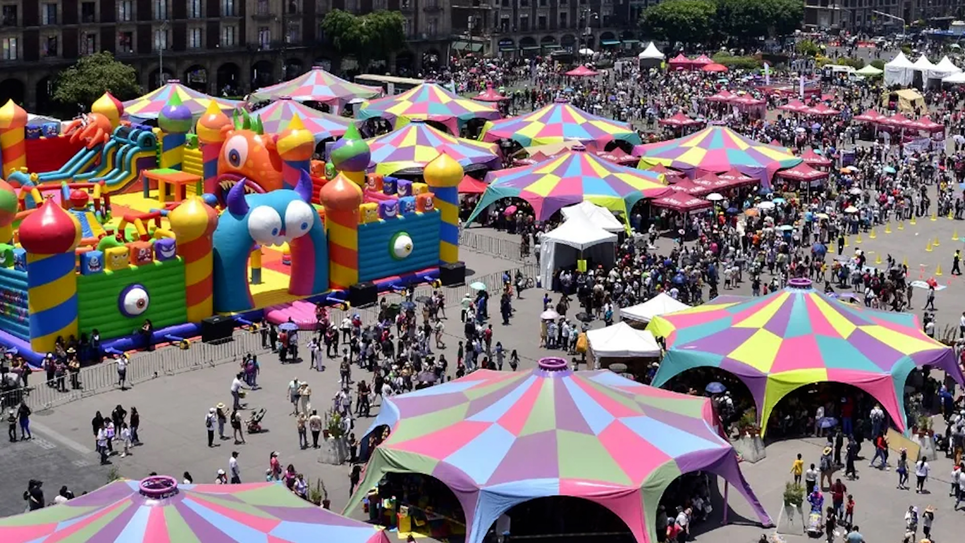 Con motivo de la celebración por el Día de las Infancias, el gobierno de la ciudad de México instaló un espacio para la recreación.