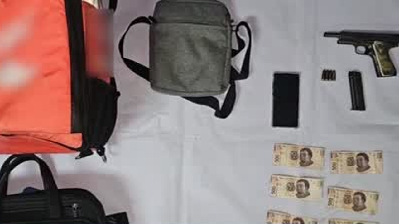 La SSC de CdMx detuvo a cuatro ciudadanos extranjeros señalados por asaltar a un automovilista en la alcaldía Cuauhtémoc.