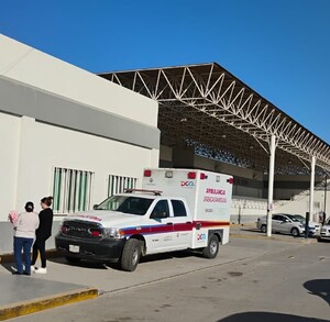 Hospital General de Lerdo donde se atendieron a dos personas que fueron encontradas inconscientes en sus viviendas.