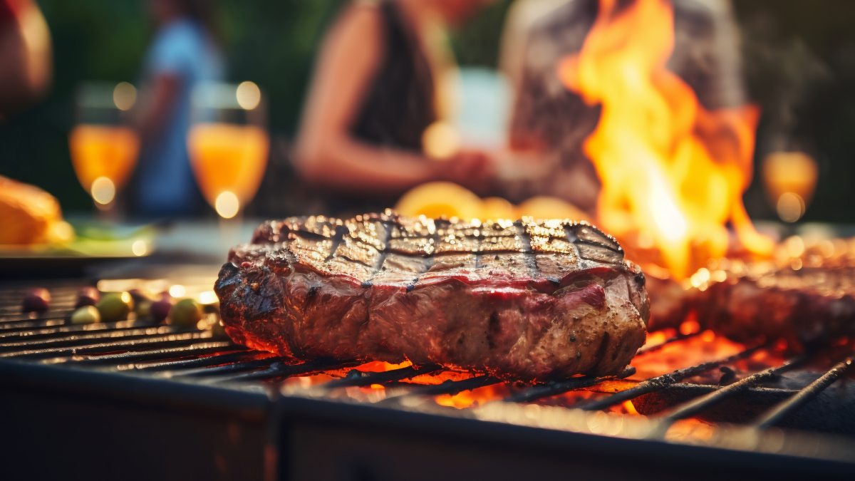 Reunión con carne asada
