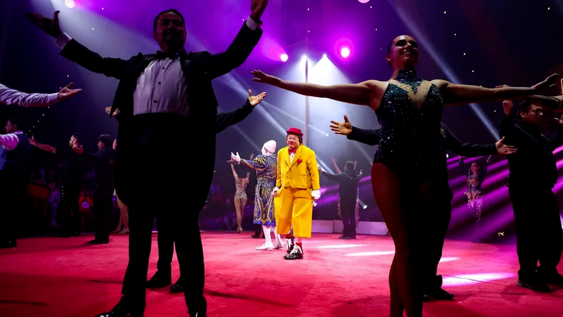 Conductores de los distintos programas del Canal 6 participaron en una actividad previo al evento.